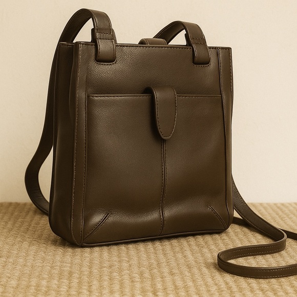 LEATHER COBY LIZ CLAIBORNE. BROWN BAG NWOT - Picture 1 of 3